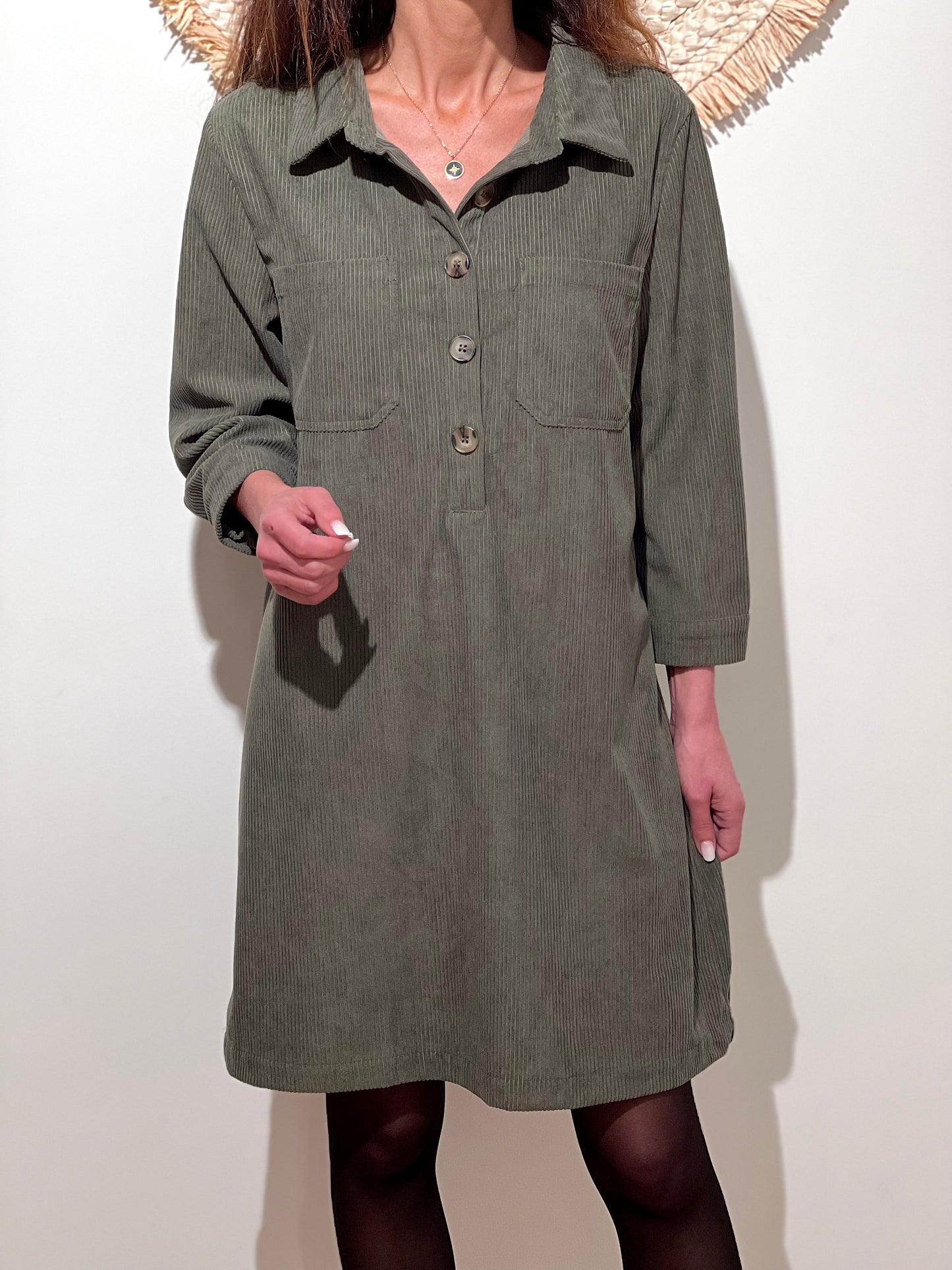 Robe Nélia Kaki
